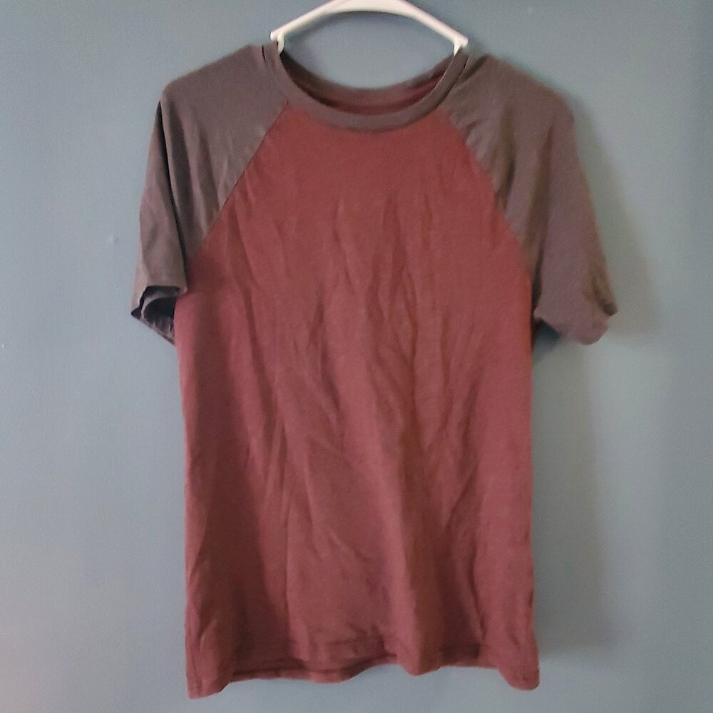 Sonoma Size Small Mens Shirt 2 Colors Burgundy and Gray Summer Top